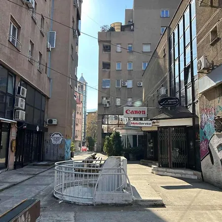 He-ra - & Free Parking